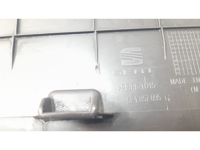 Recambio de guantera para seat leon (5f1) style referencia OEM IAM 5F1857095  