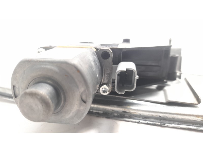 Recambio de elevalunas delantero izquierdo para peugeot 208 1.4 hdi fap referencia OEM IAM 9673154480  