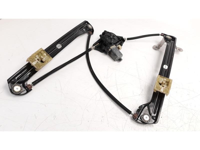 Recambio de elevalunas delantero izquierdo para volkswagen golf vii lim. (bq1) 1.0 tsi referencia OEM IAM 5G4837461H 106236216 