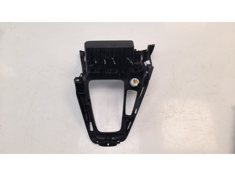 Recambio de moldura para ford focus 1.0 ecoboost cat referencia OEM IAM F1EBA044H83A  