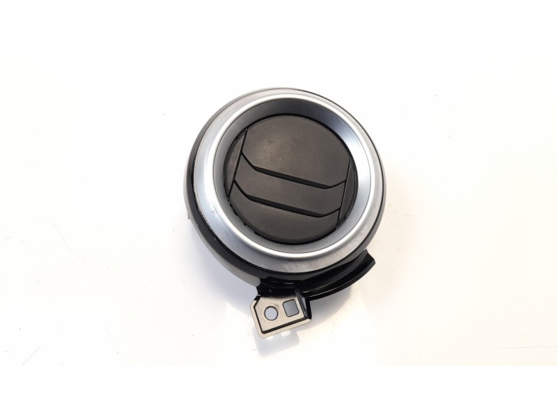 Recambio de rejilla aireadora para nissan micra v (k14) 0.9 cat referencia OEM IAM 687655FA0A  