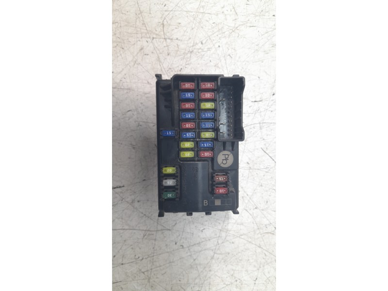 Recambio de caja reles / fusibles para hyundai ioniq referencia OEM IAM 91226G5190  