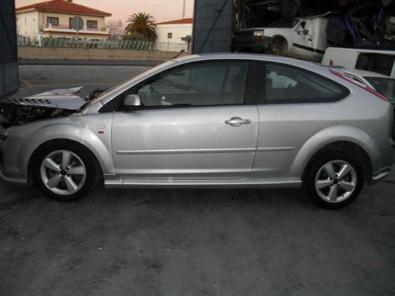 ford focus berlina (cap) del año 2004