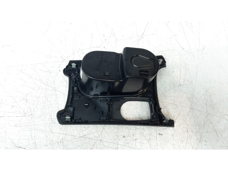 Recambio de moldura para mercedes-benz clase gla (w156) gla 200 cdi (156.908) referencia OEM IAM A1766800210  