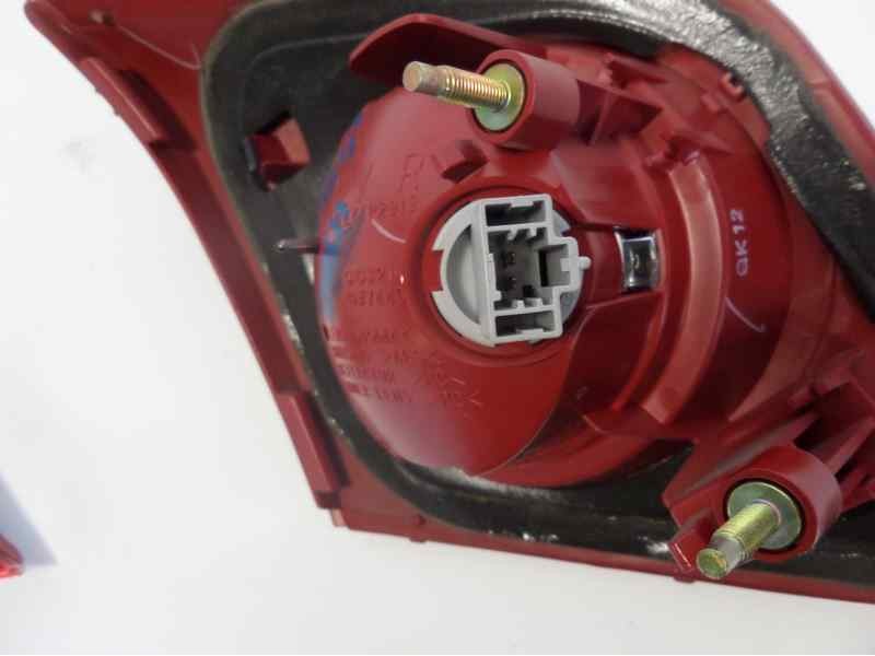 Recambio de piloto trasero derecho para mazda 3 berlina (bk) referencia OEM IAM 997006210 MZ3264183 