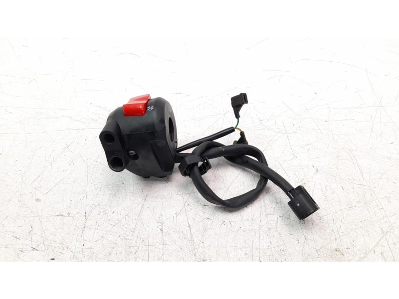 Recambio de piña luces derecha para honda cb 125 f referencia OEM IAM 35130K94T02  