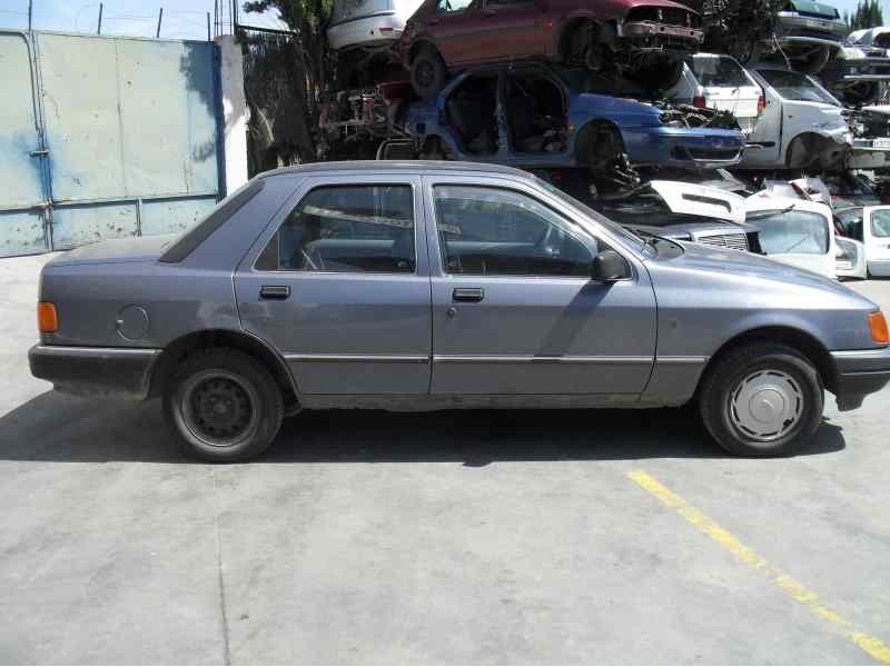 ford sierra berlina del año 1988