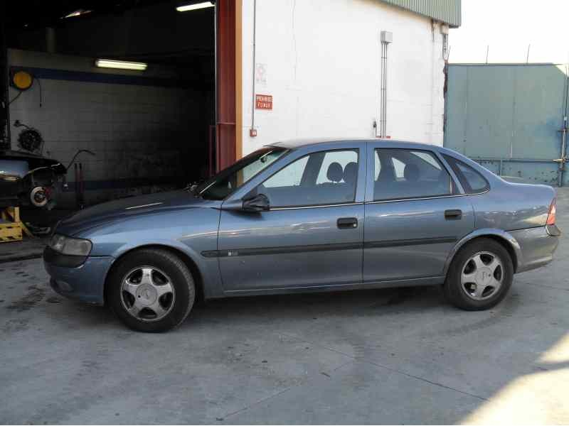 opel vectra b berlina del año 1995