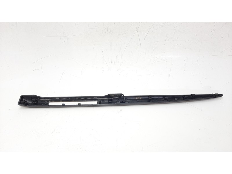Recambio de moldura para jaguar xf 3.0 v6 diesel cat referencia OEM IAM 8X23045K16A  