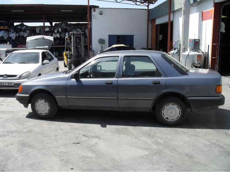 ford sierra berlina del año 1988
