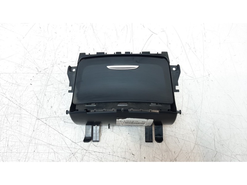 Recambio de cenicero para mercedes-benz clase gla (w156) gla 200 cdi (156.908) referencia OEM IAM A1768100179  