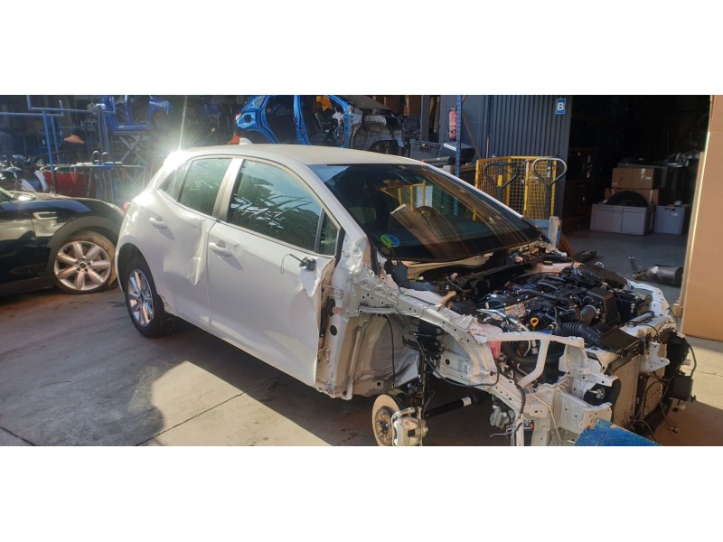 toyota corolla (e21) del año 2024