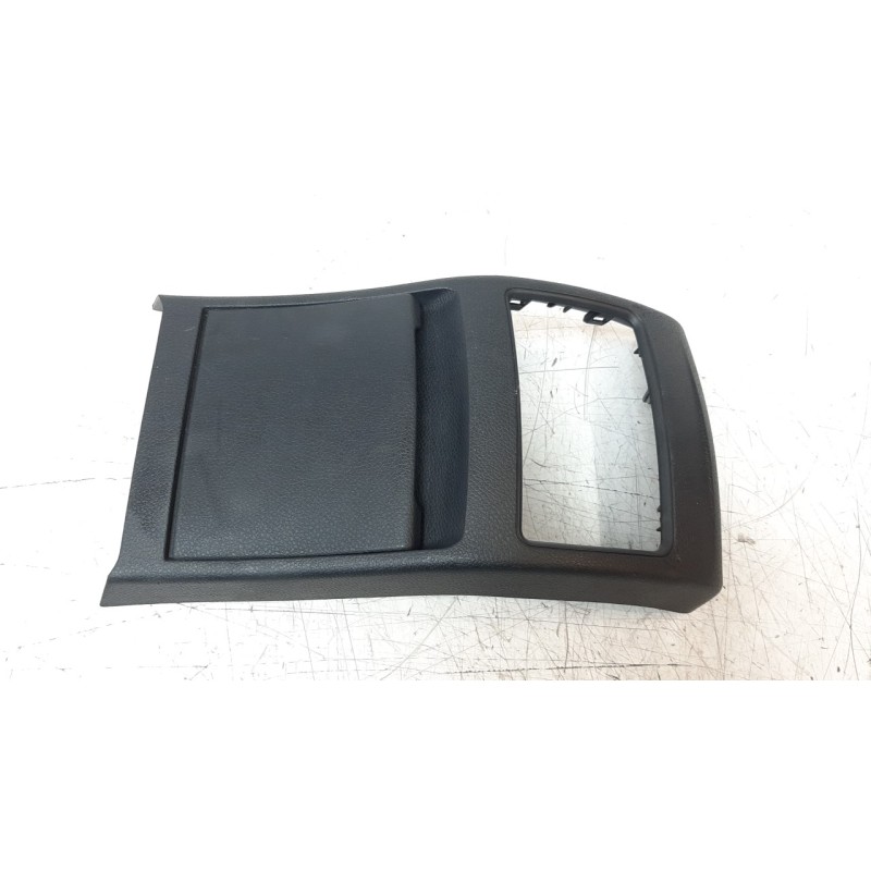 Recambio de cenicero para mercedes-benz clase gla (w156) gla 200 cdi (156.908) referencia OEM IAM A1766801050  