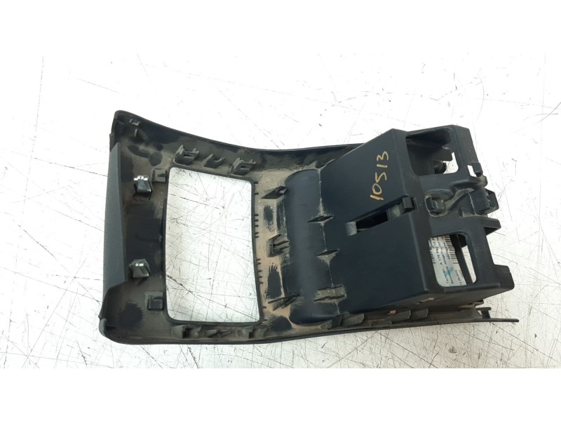 Recambio de cenicero para mercedes-benz clase gla (w156) gla 200 cdi (156.908) referencia OEM IAM A1766801050  