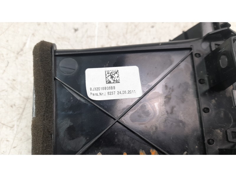 Recambio de aireador derecho para land rover evoque 2.2 sd4 cat referencia OEM IAM BJ32018B08BB  
