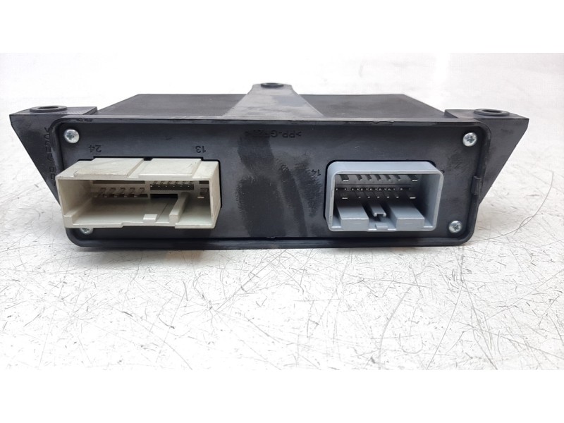 Recambio de centralita freno de mano para jaguar xf 3.0 v6 24v cat referencia OEM IAM 8X232C496AD AA0139A100AD 