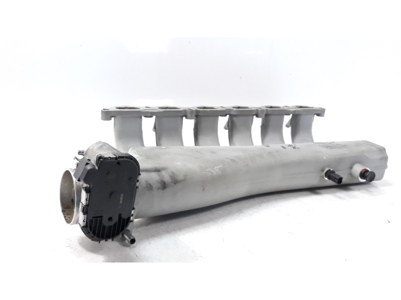 Recambio de colector admision para aston martin rapide 5.9 v12 cat referencia OEM IAM 8G439424CA  