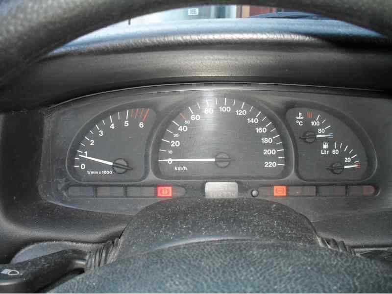 opel vectra b berlina del año 1995