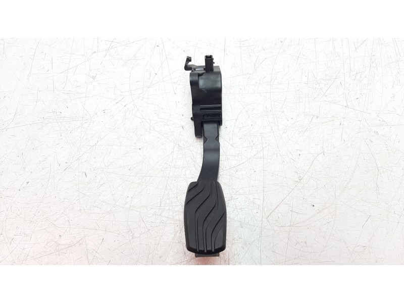 Recambio de potenciometro pedal para dacia sandero referencia OEM IAM 180100912R  