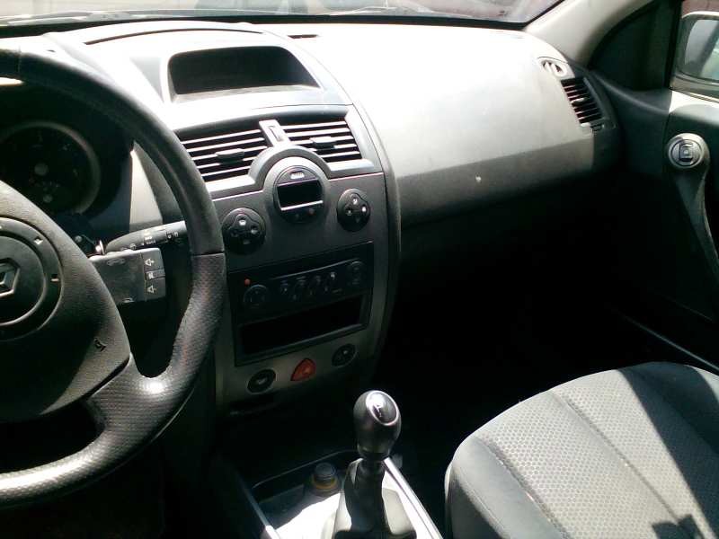 renault megane ii berlina 5p del año 2004