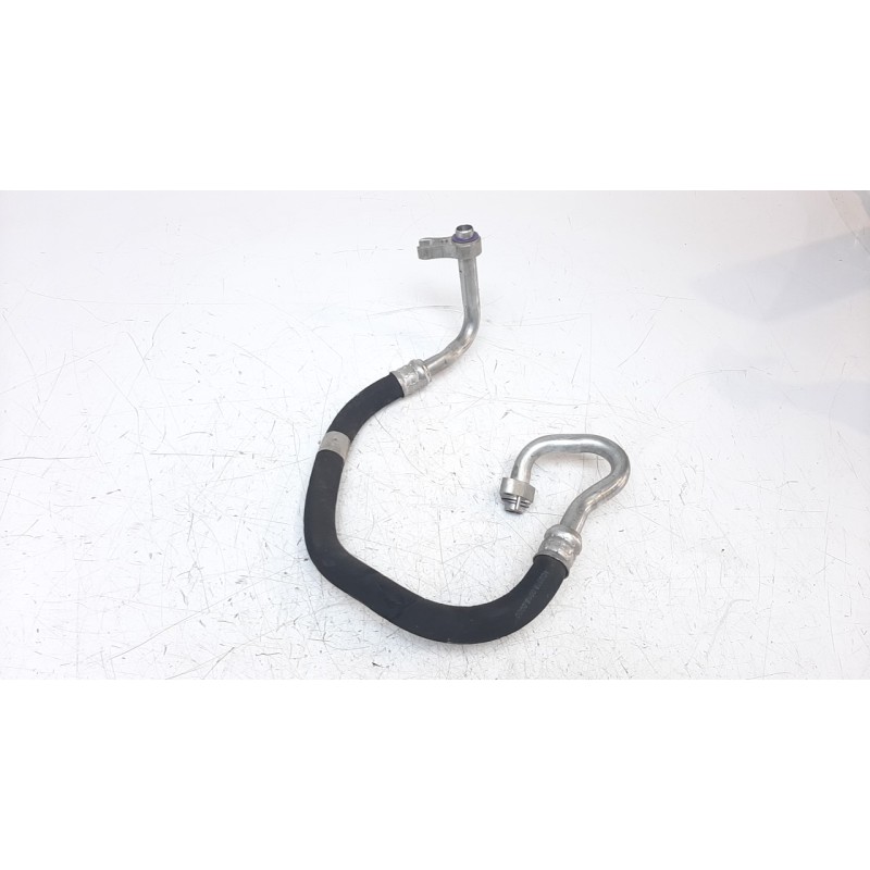 Recambio de tubos aire acondicionado para mercedes-benz clase c (w205) familiar 2.1 cdi cat referencia OEM IAM A2058306501  