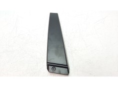 Recambio de moldura para dacia sandero referencia OEM IAM 768183421R  