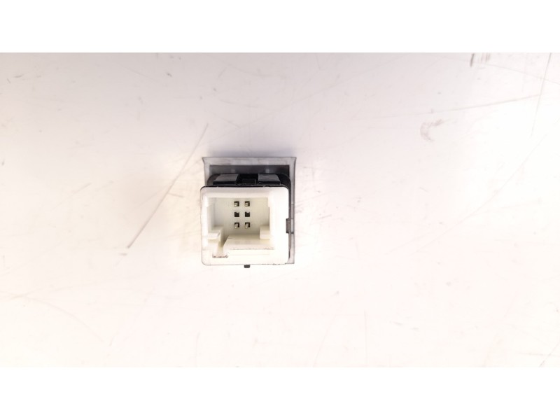 Recambio de interruptor para citroen c-elysée exclusive referencia OEM IAM 96760000ZD  