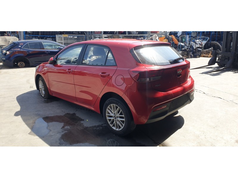 kia rio (yb) del año 2021