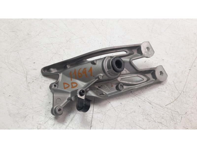 Recambio de soporte motor para yamaha tenere 700 referencia OEM IAM BAGF13160000  