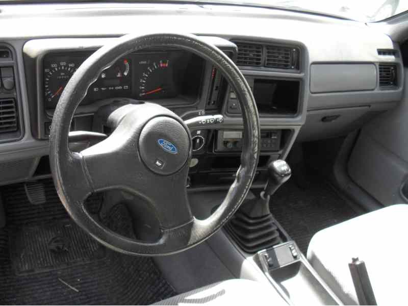 ford sierra berlina del año 1988