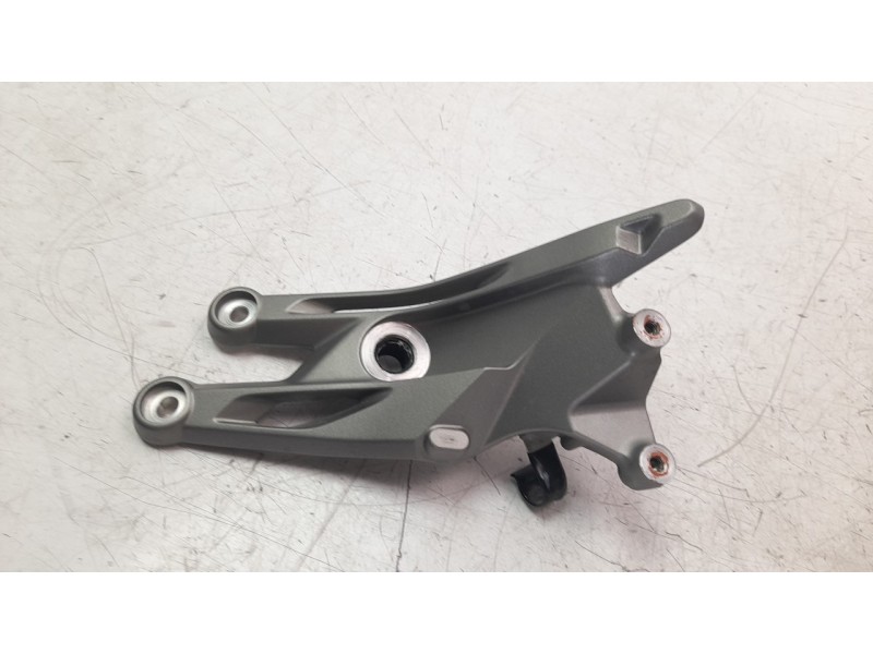 Recambio de soporte motor para yamaha tenere 700 referencia OEM IAM BAGF13160000  