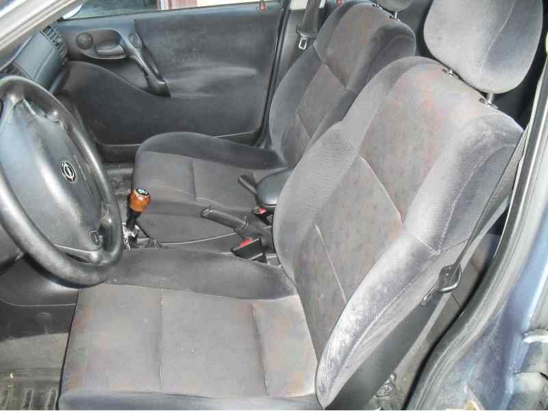 opel vectra b berlina del año 1995