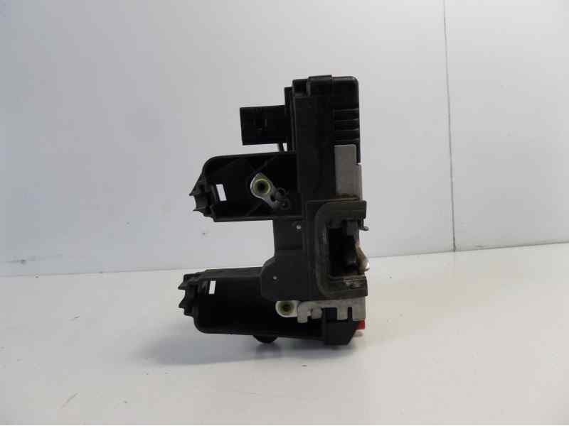 Recambio de cerradura puerta trasera derecha para opel vectra c berlina 1.9 cdti referencia OEM IAM   