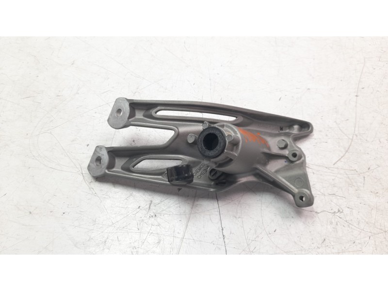 Recambio de soporte motor para yamaha tenere 700 referencia OEM IAM BAGF13150000  