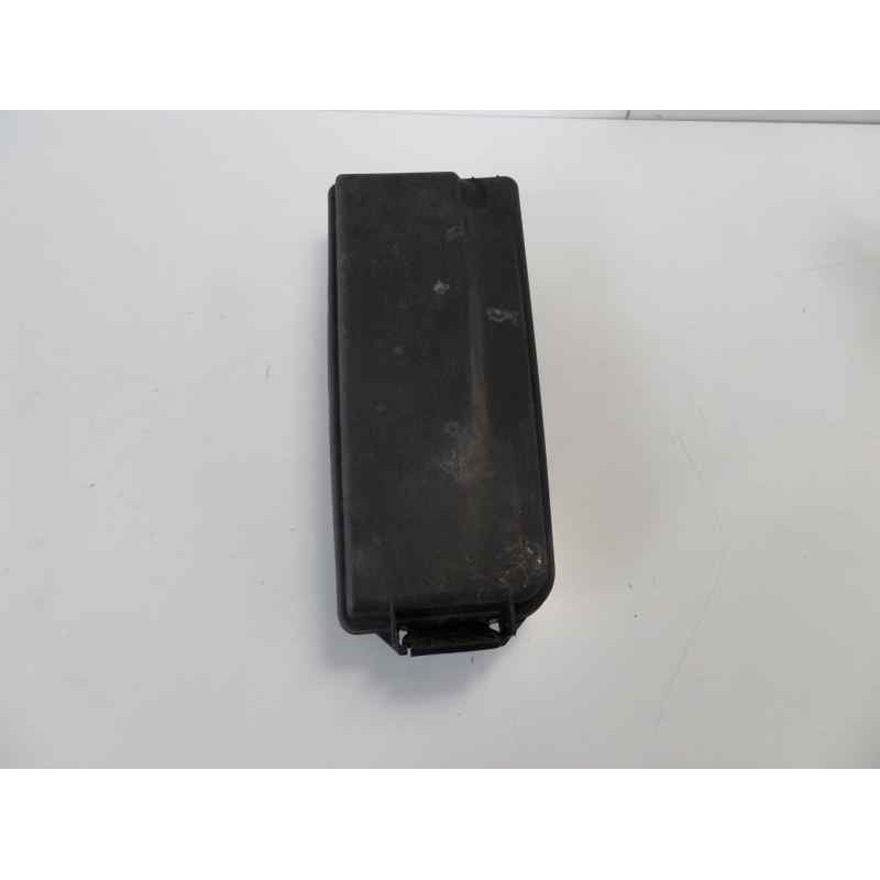 Recambio de caja reles / fusibles para opel vectra c berlina 1.9 cdti referencia OEM IAM 13170900 519065106 