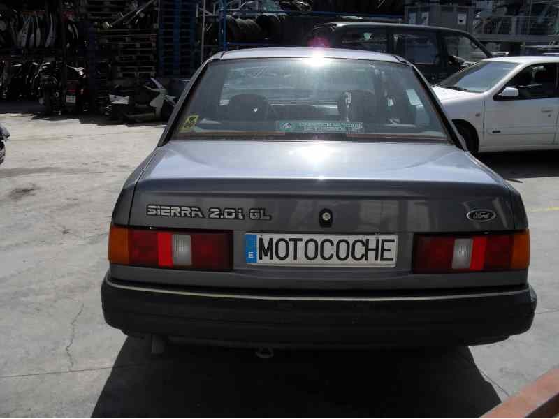 ford sierra berlina del año 1988