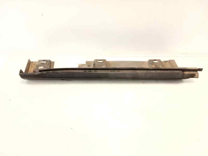 Recambio de moldura para ford transit courier trend referencia OEM IAM ET76101A01AD  