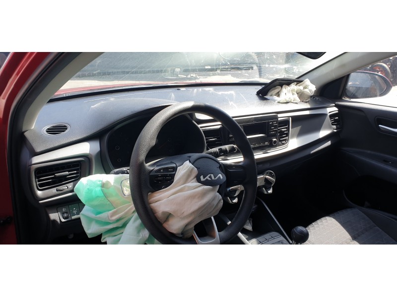 kia rio (yb) del año 2021