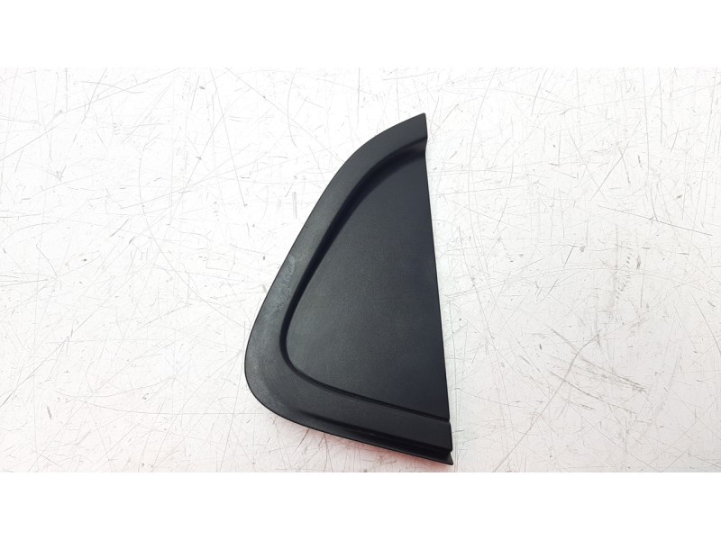 Recambio de moldura para dacia sandero referencia OEM IAM 788736829R  