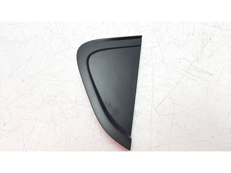 Recambio de moldura para dacia sandero referencia OEM IAM 788723024R  