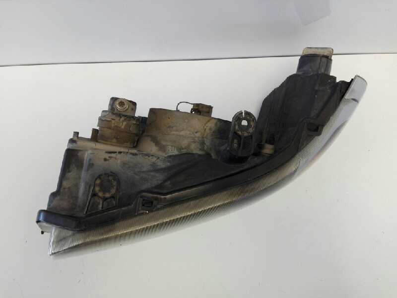 Recambio de faro izquierdo para land rover freelander (ln) 2.0 turbodiesel referencia OEM IAM AMR4000  