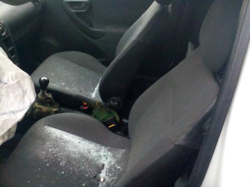 opel corsa c del año 2003