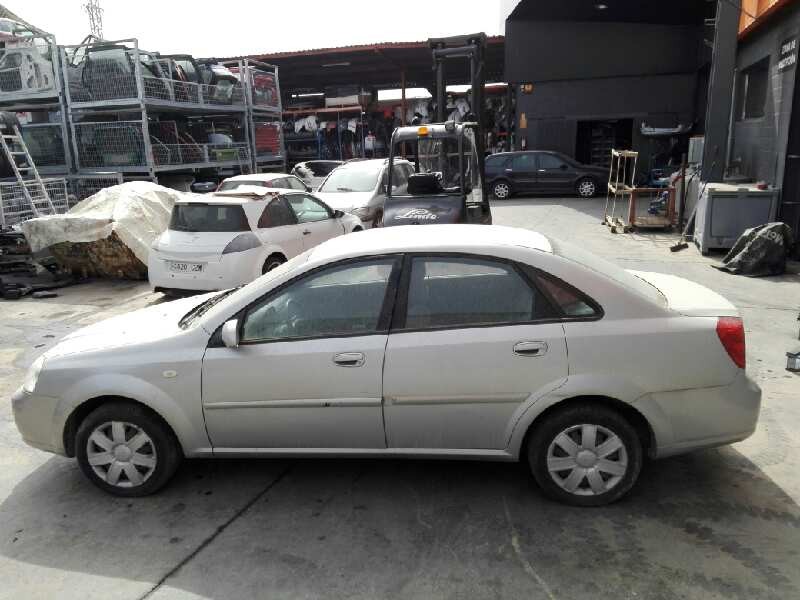 daewoo nubira berlina del año 2004