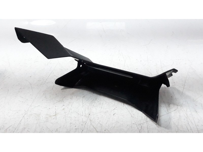 Recambio de moldura para bmw f 900 r referencia OEM IAM 77319445107  