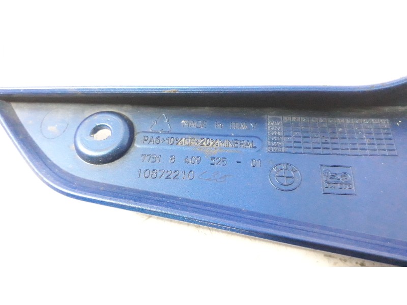 Recambio de moldura para bmw f 900 r referencia OEM IAM 77318409525  