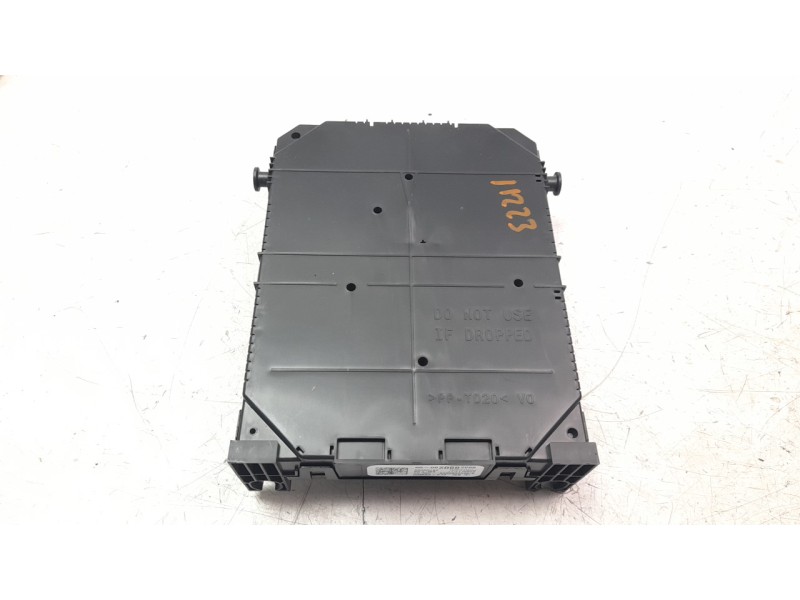 Recambio de caja reles / fusibles para opel corsa f 1.2 referencia OEM IAM 9832880280  