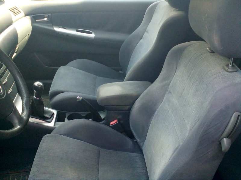 toyota corolla (e12) del año 2002