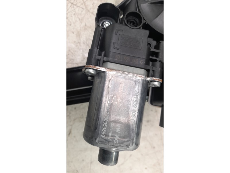 Recambio de elevalunas delantero izquierdo para volkswagen polo vi (ae1) basis referencia OEM IAM 2G4837461C  