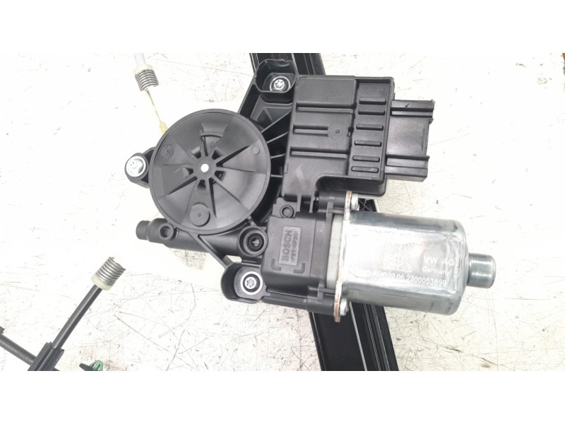 Recambio de elevalunas delantero izquierdo para volkswagen polo vi (ae1) basis referencia OEM IAM 2G4837461C  
