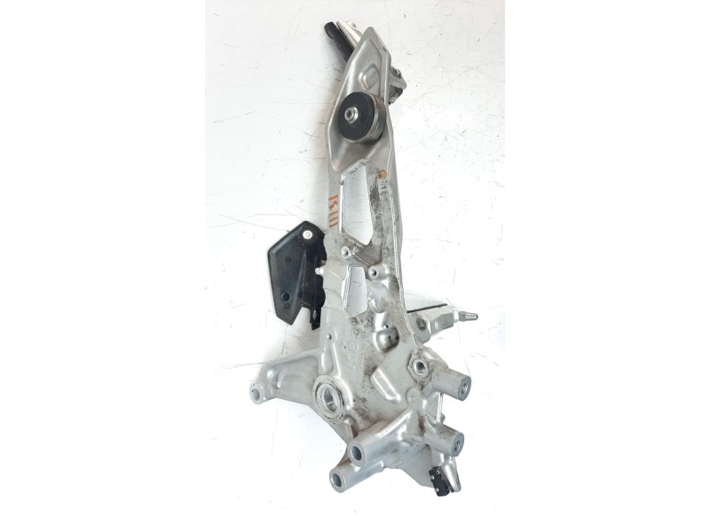 Recambio de estribo para bmw f 900 r referencia OEM IAM 46718404012  